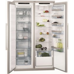 AEG PerfektFit Side by Side Fridge Freezer in Stainless steel - S95500XNM0
