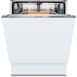 AEG Large Capacity Freestanding Fridge Freezer in Antifingerprint Stainless Steel Door - S94400CTX0