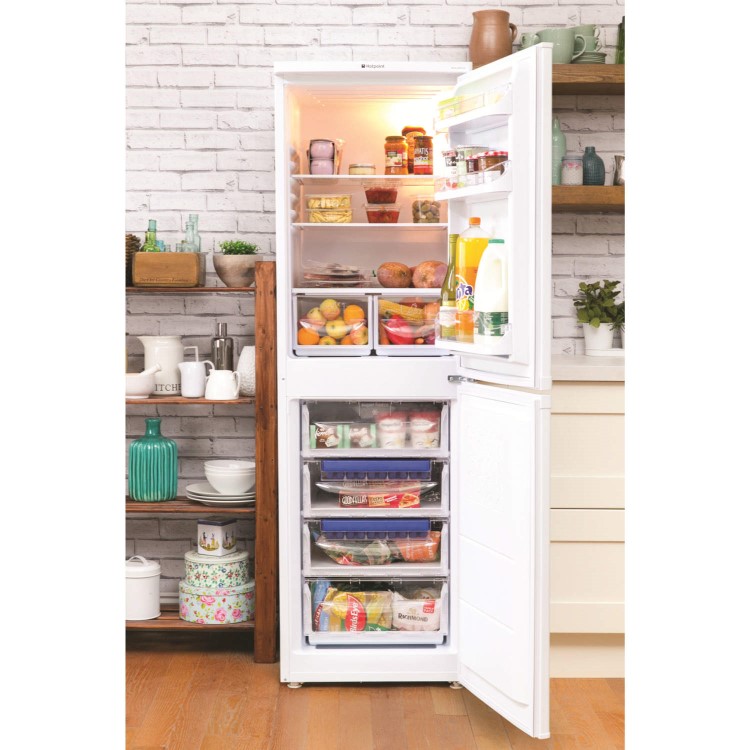 Hotpoint AFAA52PAI Frost Guard Freestanding Fridge Freezer Polar White