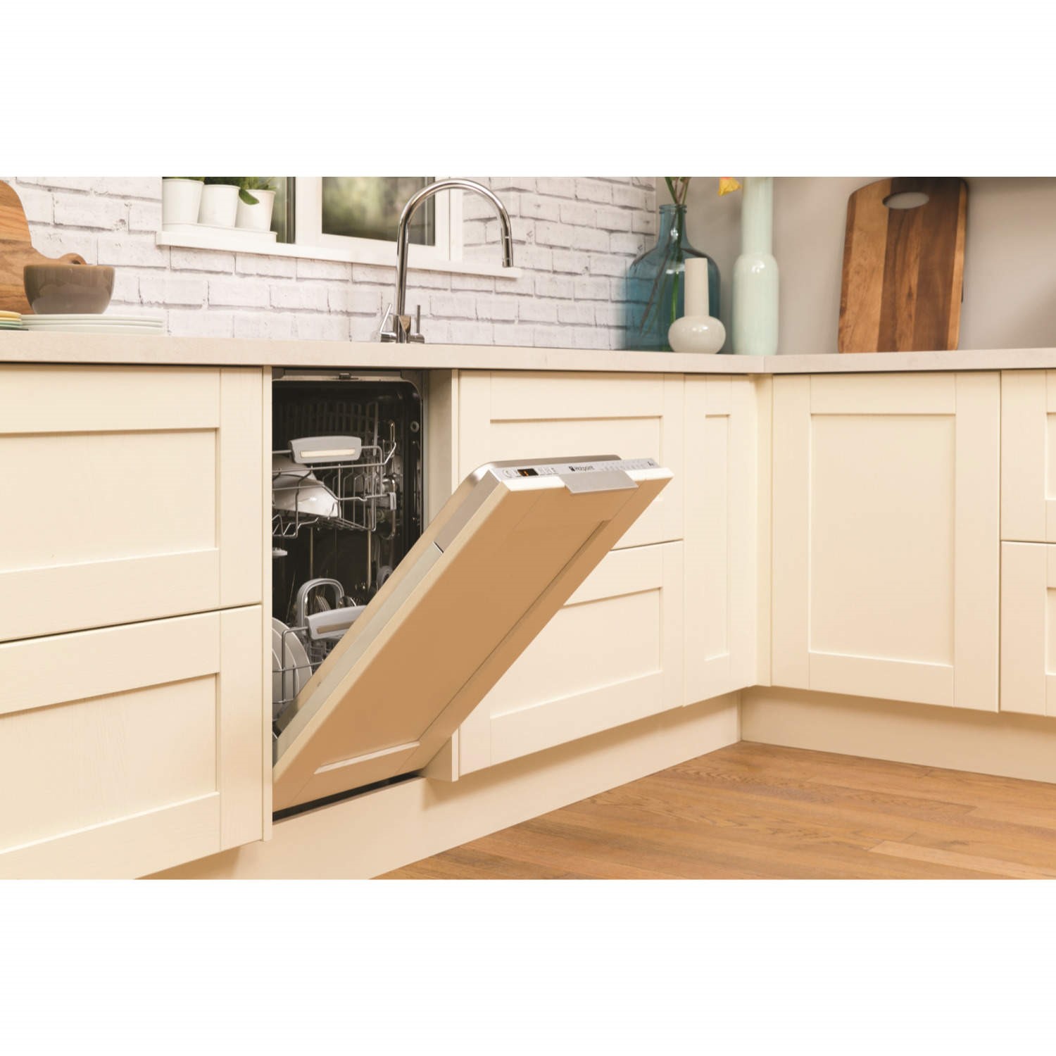 Hotpoint LSTF9H117C 10 Place Slimline Fully Integrated Dishwasher