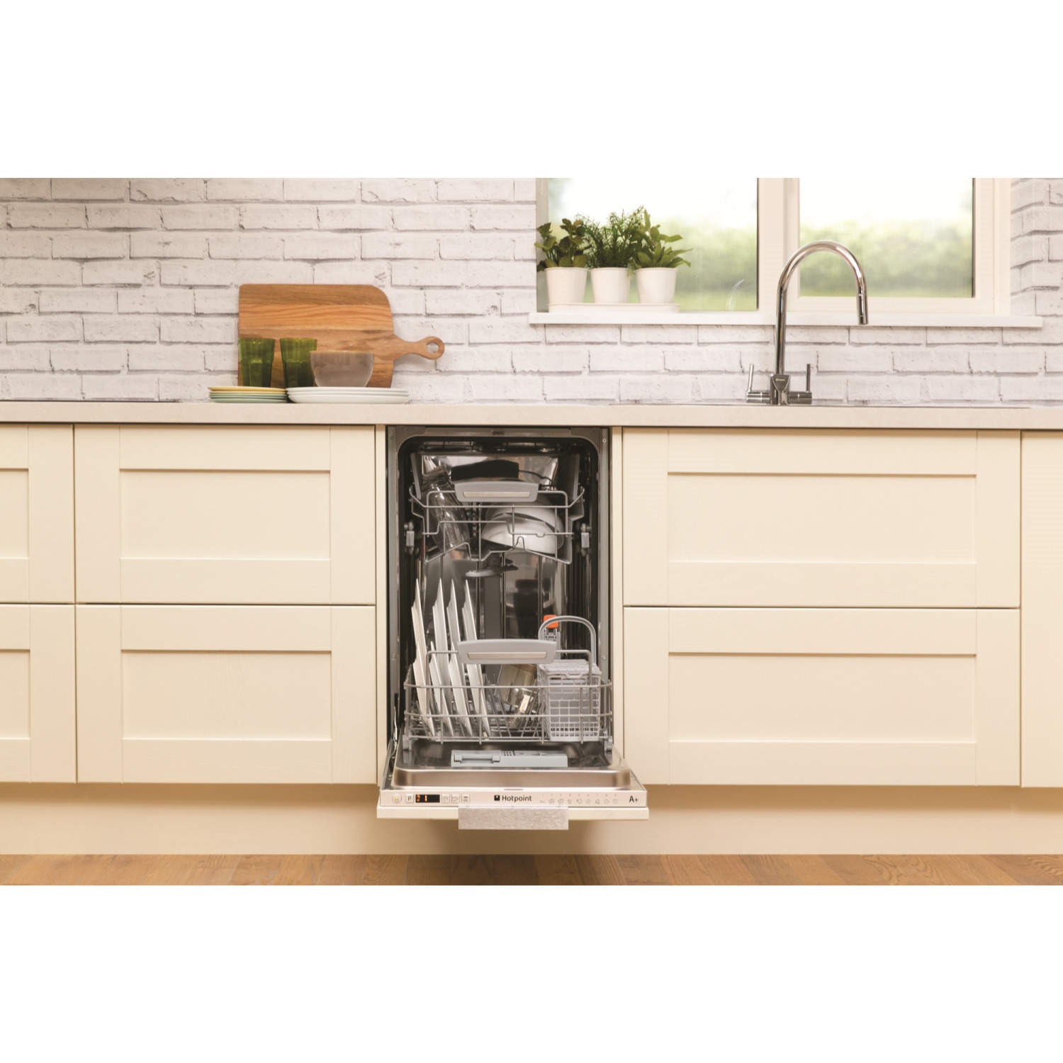 Hotpoint LSTF9H117C 10 Place Slimline Fully Integrated Dishwasher