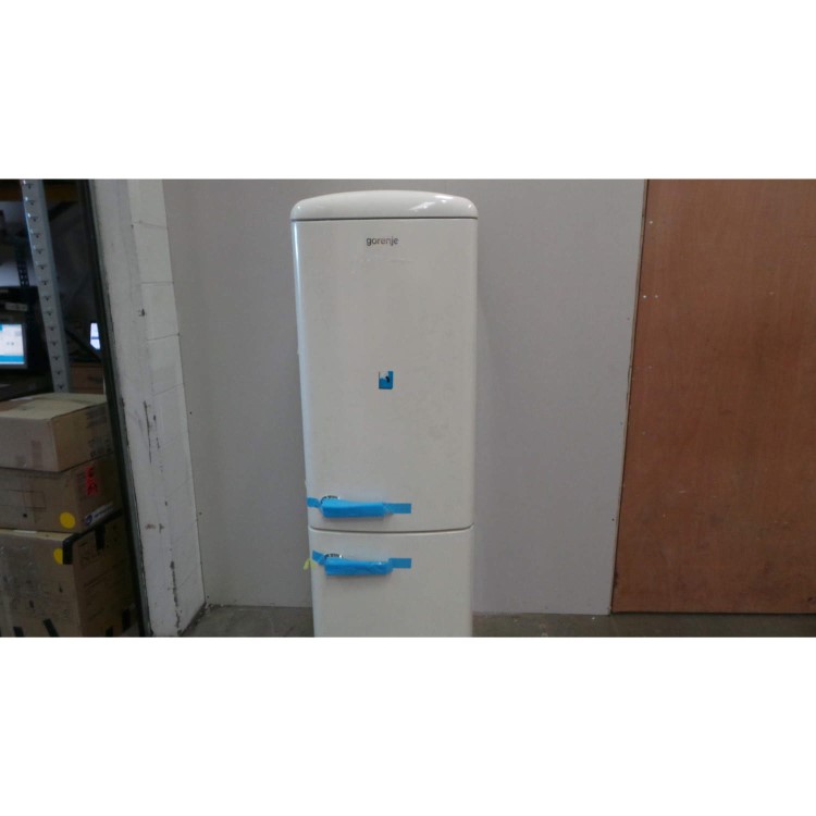 GRADE A3 - Heavy cosmetic damage - Gorenje RK60359OC-L Retro Style Freestanding Fridge Freezer Right Hand Hinge Cream