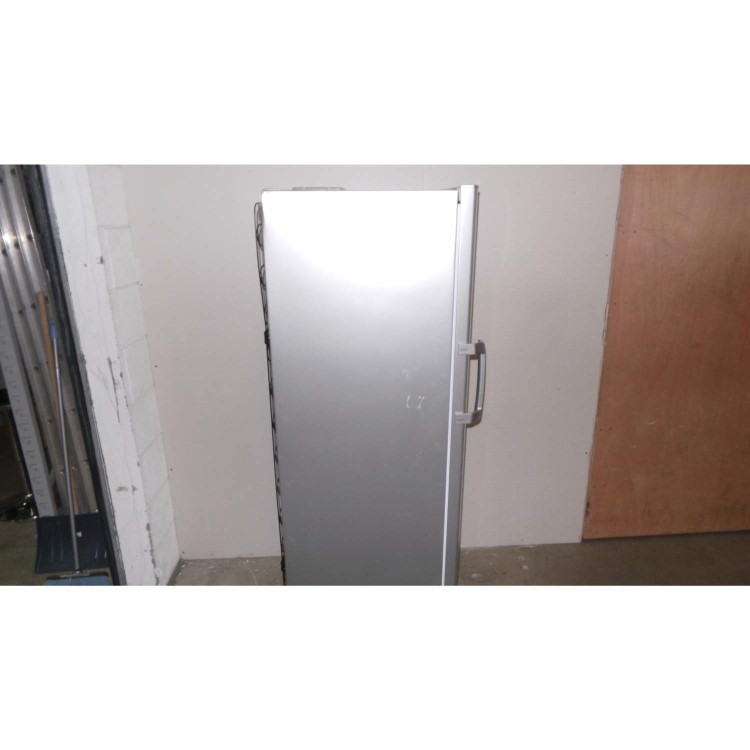 GRADE A3 - Heavy cosmetic damage - Beko TFFC671S 1.7m Tall Frost Free Freestanding Freezer Silver