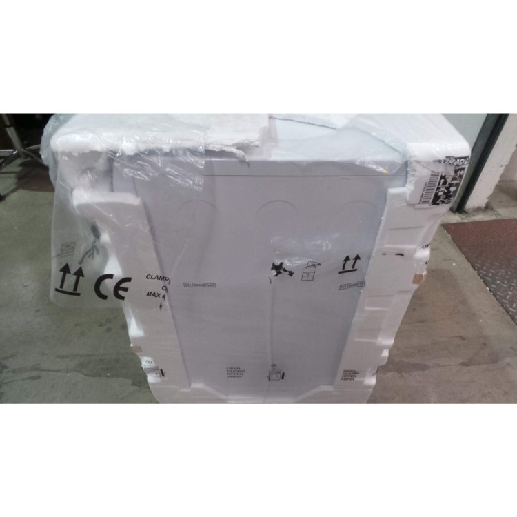 GRADE A2 - Light cosmetic damage - Hotpoint AQC9BF7E1 9kg Freestanding Condenser Tumble Dryer - White With Tungsten Door