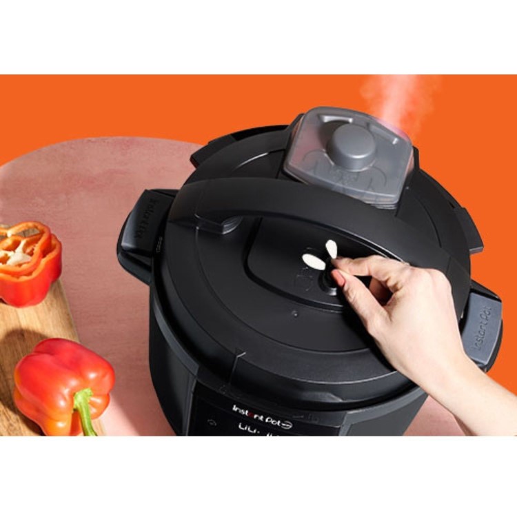 Refurbished Instant Pot Plus 5.7L Multi-Cooker