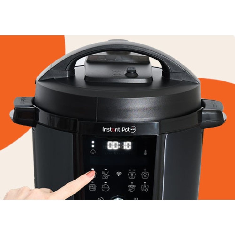 Refurbished Instant Pot Plus 5.7L Multi-Cooker