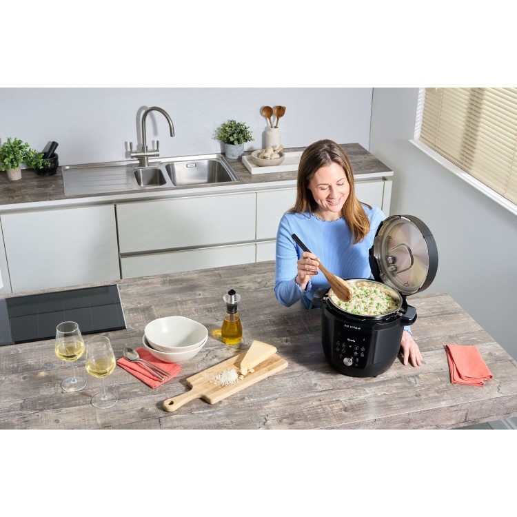 Refurbished Instant Pot Plus 5.7L Multi-Cooker