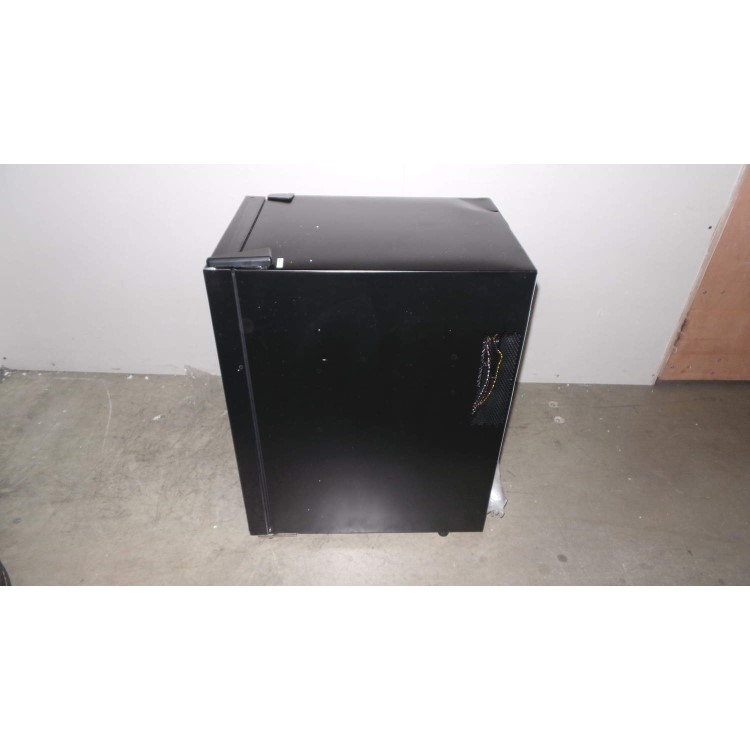 GRADE A2 - Light cosmetic damage - Baumatic BW18BL Freestanding 18 Bottle Wine Cooler - Black with Smoked Black Glass
