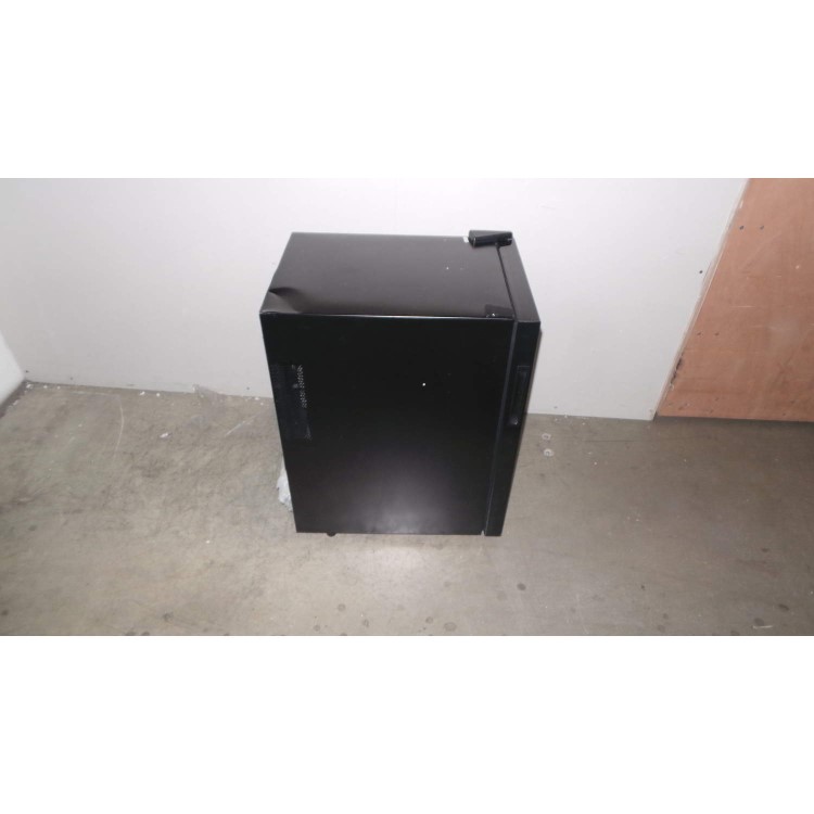 GRADE A2 - Light cosmetic damage - Baumatic BW18BL Freestanding 18 Bottle Wine Cooler - Black with Smoked Black Glass