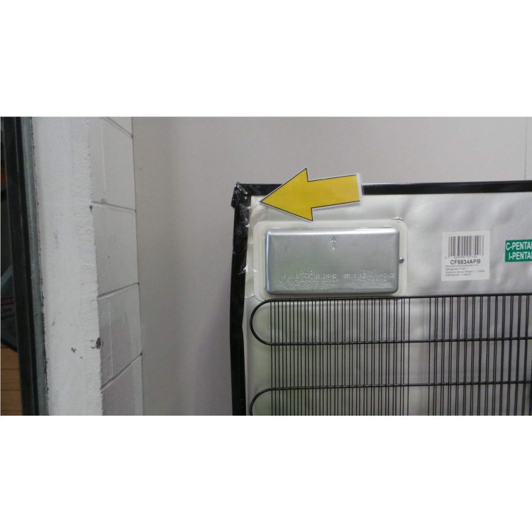 GRADE A3 - Heavy cosmetic damage - Beko CF5834APB 183x55cm Frost Free Freestanding Fridge Freezer Black