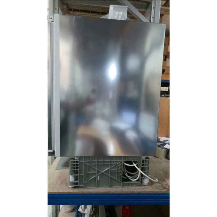 GRADE A2 - Light cosmetic damage - Bosch KUR15A50GB Classixx Integrated Under Counter Fridge