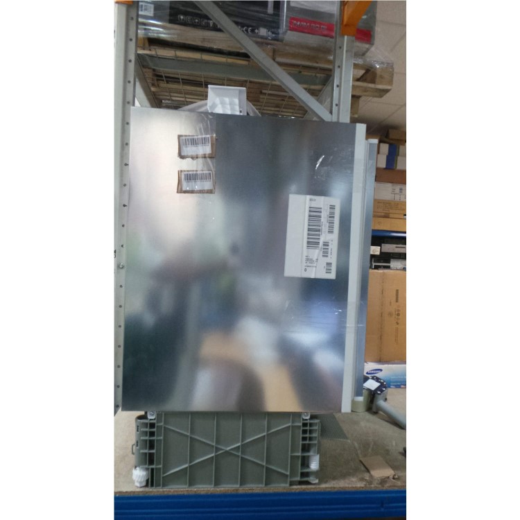 GRADE A2 - Light cosmetic damage - Bosch KUR15A50GB Classixx Integrated Under Counter Fridge