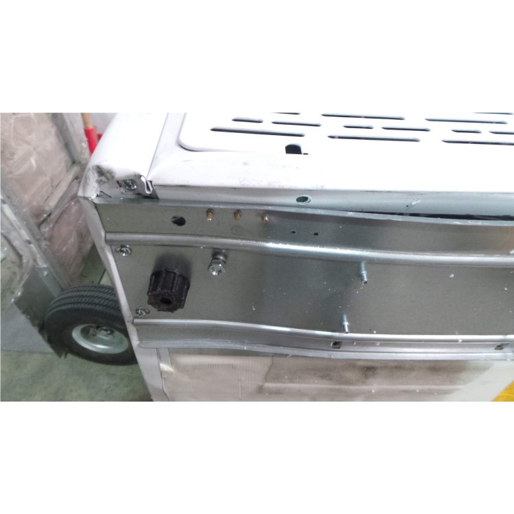GRADE A3 - Heavy cosmetic damage - LEC CF150LW 150 Litre Chest Freezer - White