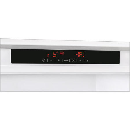 AEG SCN71800S1 50-50 Integrated Fridge Freezer