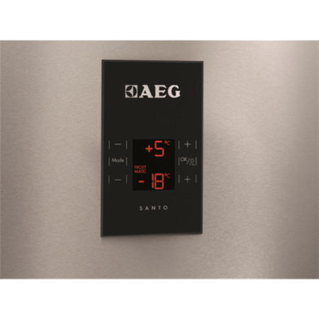 GRADE A2 - Light cosmetic damage - AEG S94400CTX0 Large Capacity Freestanding Fridge Freezer - Anti-fingerprint Stainless Steel Doors