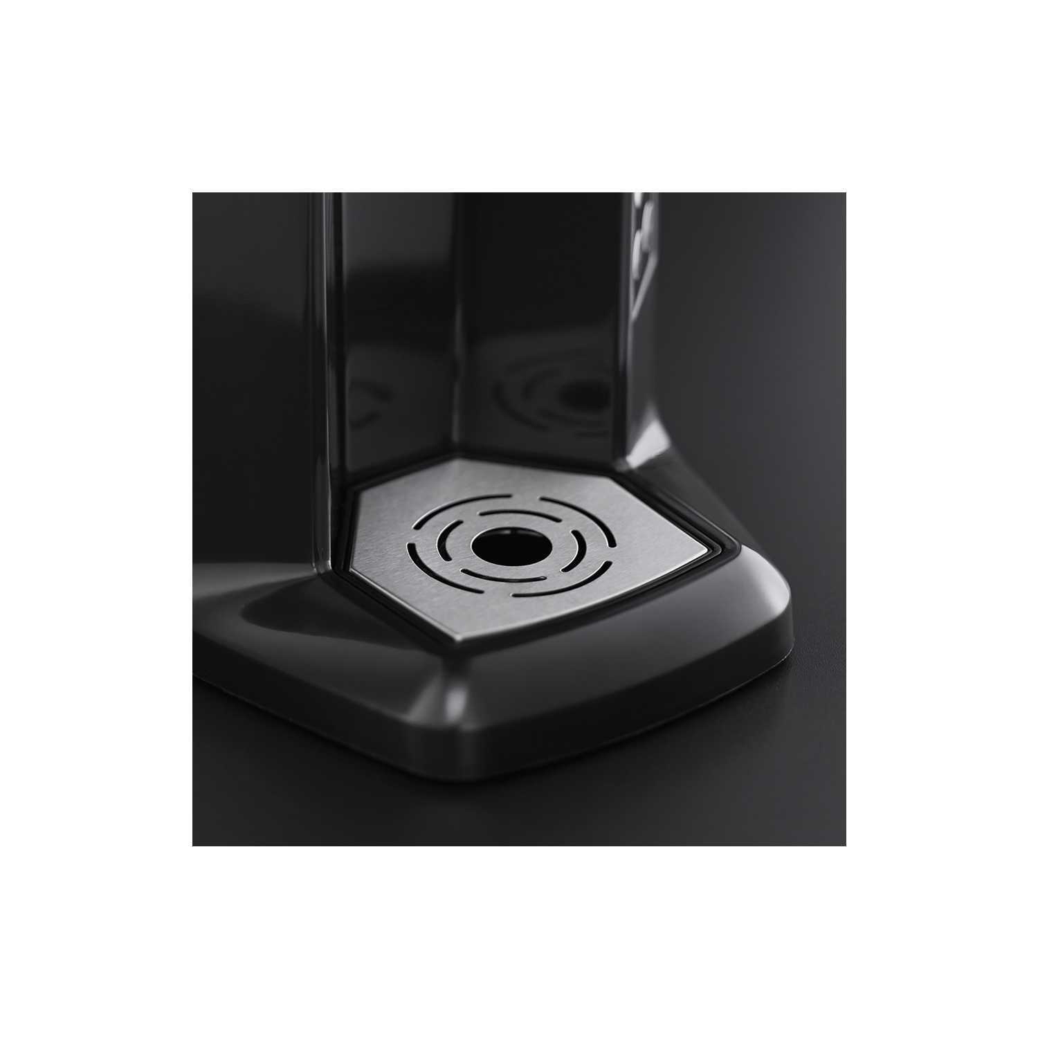 Russell Hobbs 22630 Brew Go Coffee Machine Silver Black