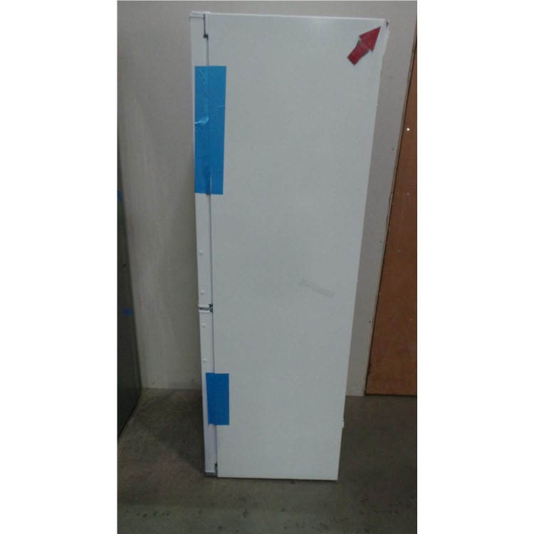 GRADE A2  - LEC 444441945 50cm Wide 1.52m Tall Freestanding Fridge Freezer White