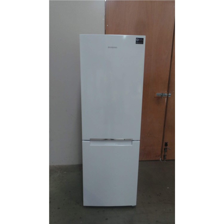 GRADE A2  - Samsung RB29FSRNDWW 1.78m Tall Freestanding Fridge Freezer - White