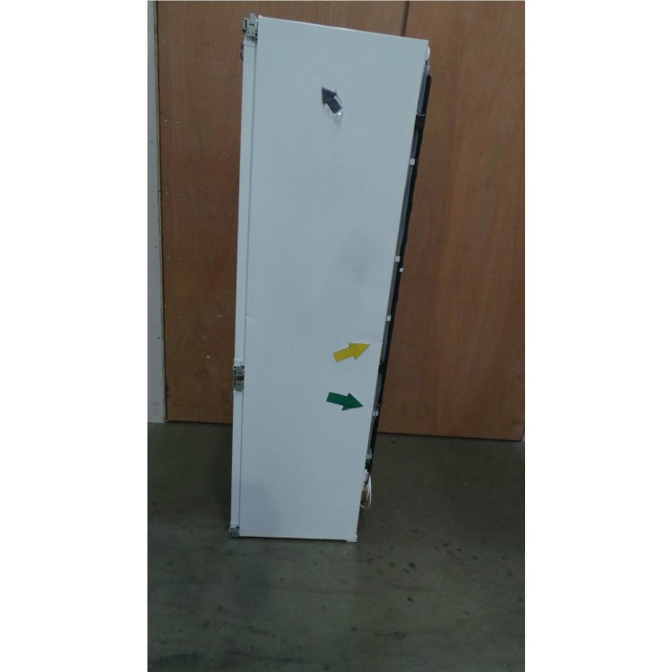 GRADE A2  - Miele KFN37692iDE 70-30 Frost Free Integrated Fridge Freezer With Ice Maker