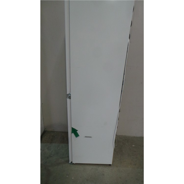 GRADE A2 - Zanussi ZBB27450SA 50-50 Integrated Fridge Freezer