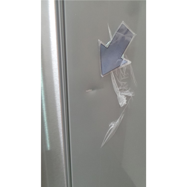 GRADE A2 - Hisense RF697N4ZS1 Freestanding Fridge Freezer Stainless Steel French Door