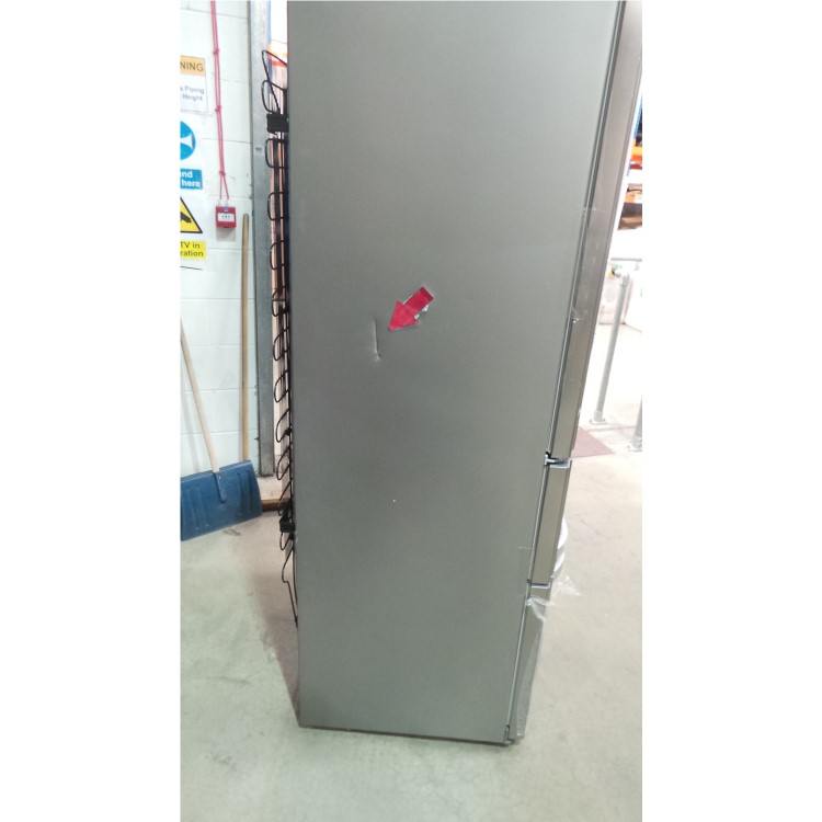 GRADE A3 - Heavy cosmetic damage - Hotpoint FFU4DX Quadrio 70cm Wide Frost Free Freestanding Fridge Freezer Stainless Steel