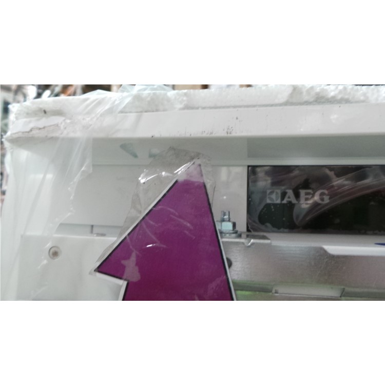 GRADE A3  - AEG SKZ81800C0 Tall Integrated Fridge With LongFresh Drawers