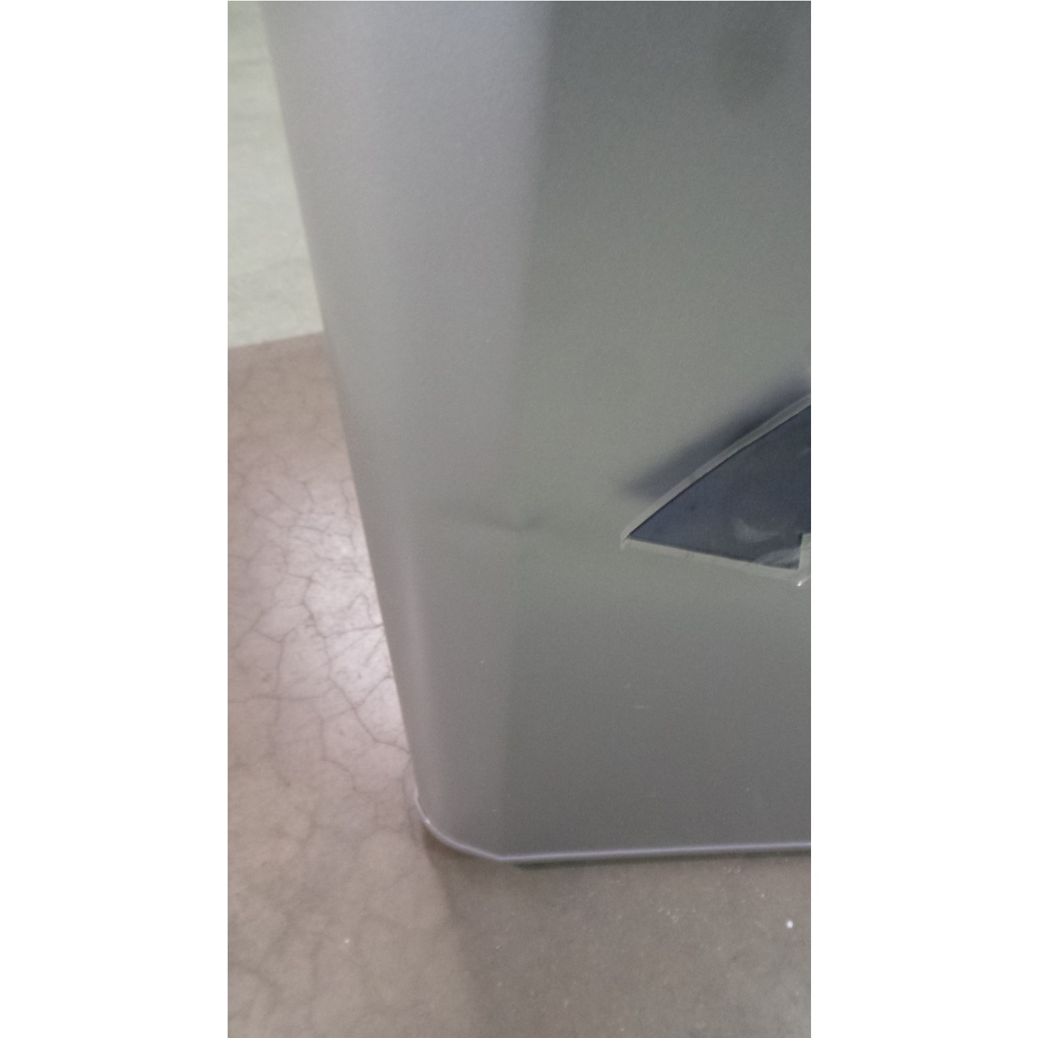 GRADE A2 Indesit TFAA10S Under Counter Freestanding Fridge with Ice