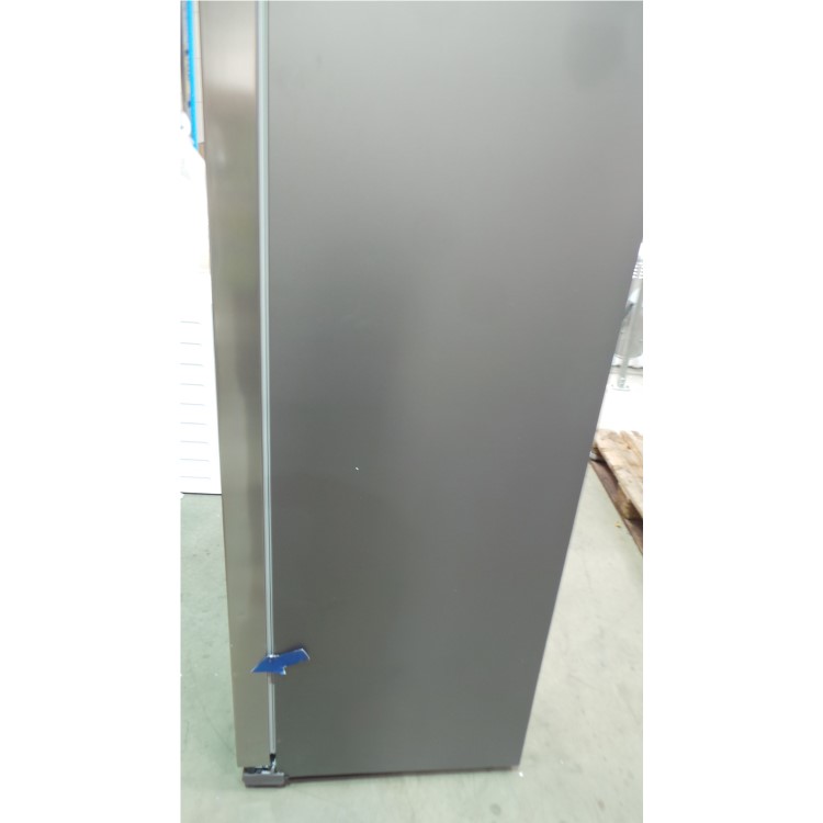 GRADE A3 - Samsung RS7667FHCSL H-series Silver American Fridge Freezer