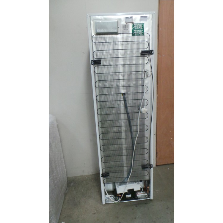 GRADE A2 - Beko CF5834APW 183x55cm Frost Free Freestanding Fridge Freezer - White