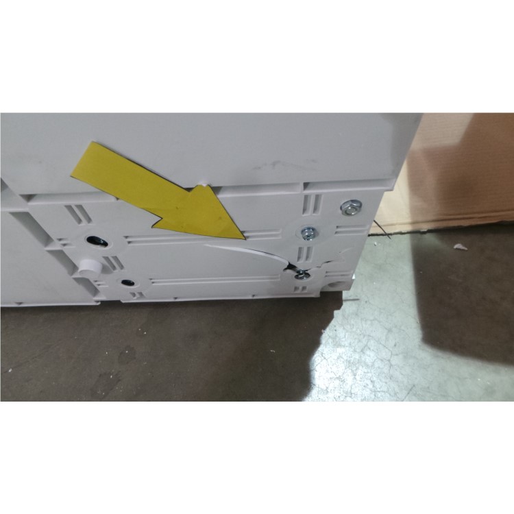 GRADE A3 - Baumatic BR100 118 Litre Integrated Under Counter Fridge With Ice Box