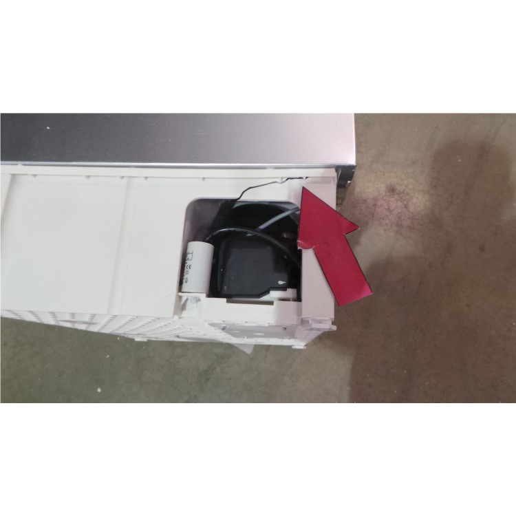 GRADE A3 - Hotpoint HLA1 Integrated Under Counter Fridge