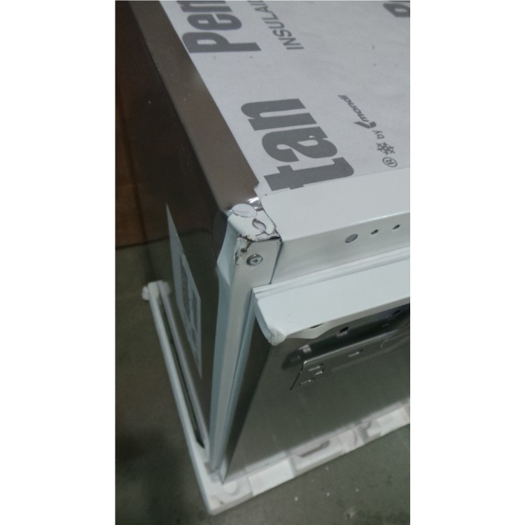 GRADE A2 - Bosch KUR15A50GB Classixx Integrated Under Counter Fridge