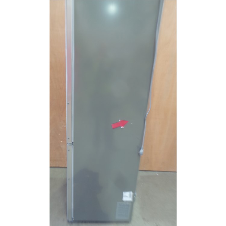 GRADE A2 - LG GBB60SAFFB Freestanding Fridge Freezer - Silver