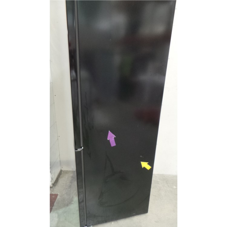 GRADE A2 - Samsung RB29FSRNDBC 1.78m Tall Freestanding Fridge Freezer - Gloss Black