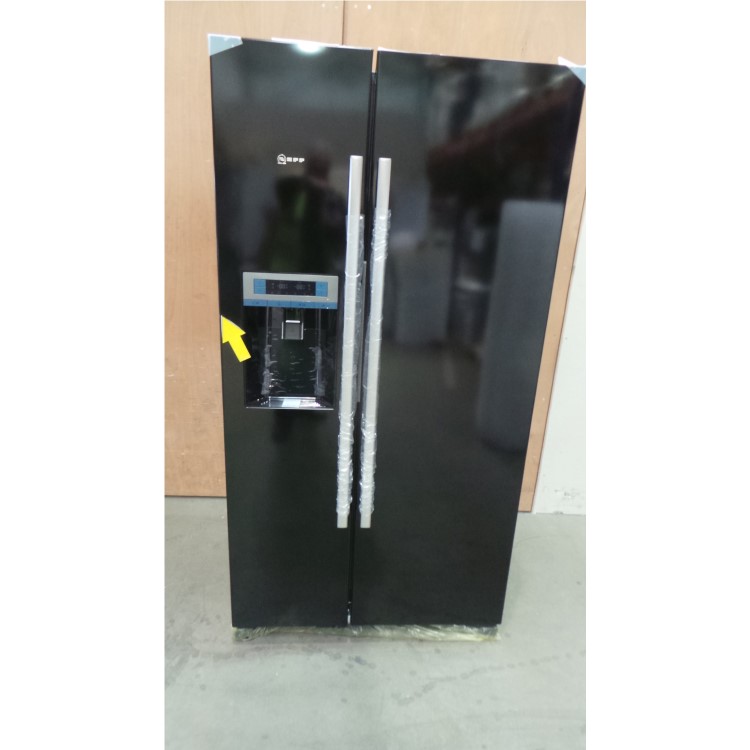 GRADE A2 - Samsung RS7667FHCWW  545 Litres H-series White American Fridge Freezer