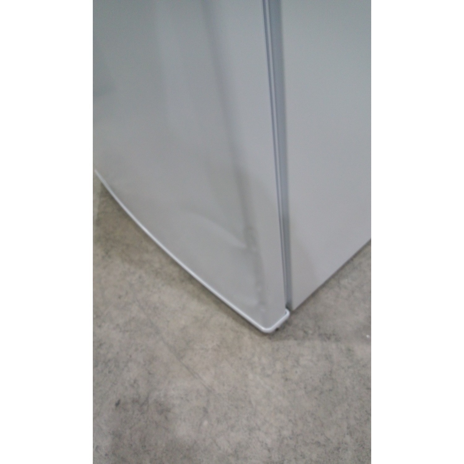 Refurbished Lec L5017W Integrated 112 Litre Undercounter Fridge