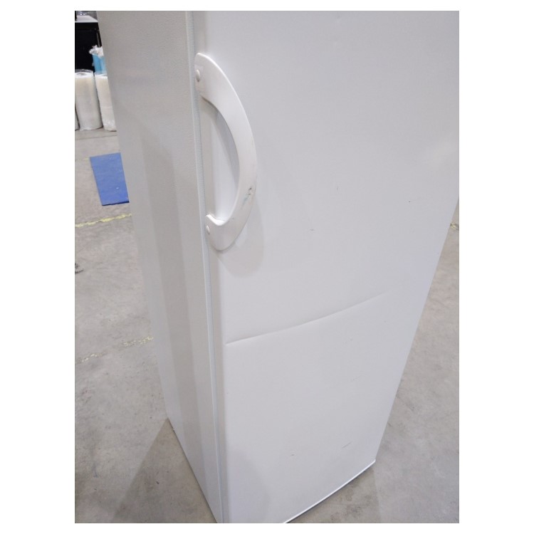 Refurbished Lec TL55144W Freestanding 235 Litre Larder Fridge
