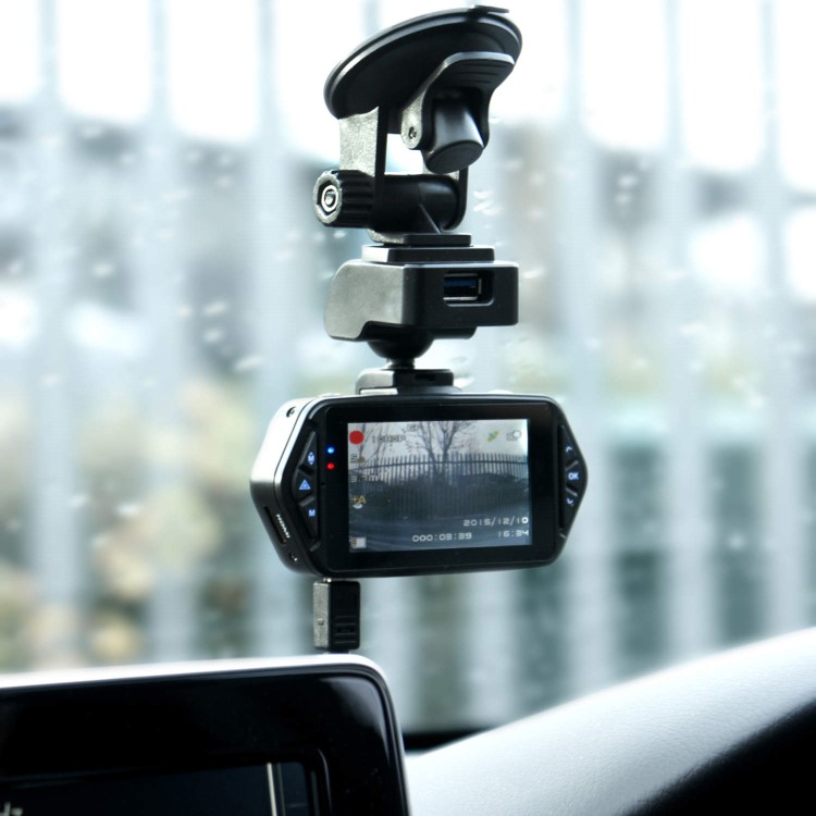 electriQ 1080p Wide 160 Degree Angle View Dash Cam with 2.7 Inch Screen Fast Ambarella Processor