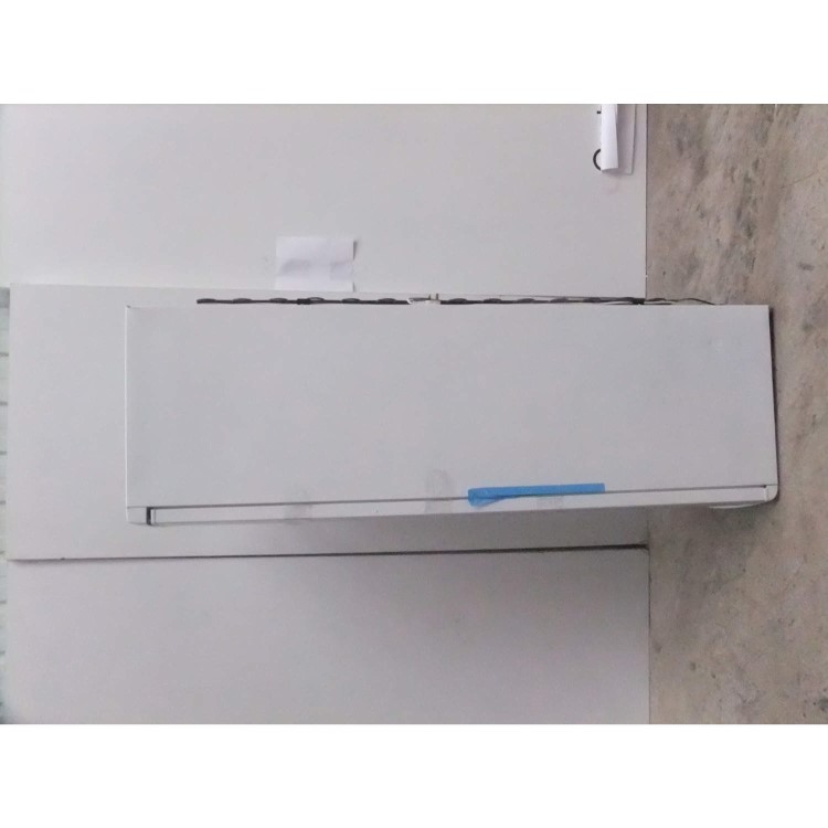 GRADE A3 - Moderate Cosmetic Damage - Zanussi ZRA440CW Free-Standing Fridge in White