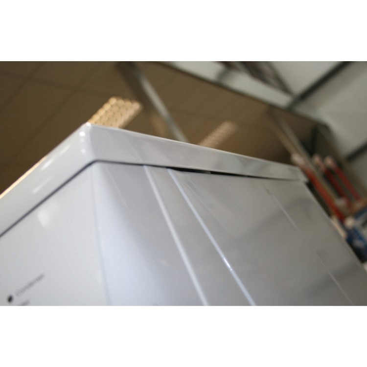 GRADE A2 - Zanussi ZDC37200W Electronic 7kg Freestanding Condenser Tumble Dryer in White