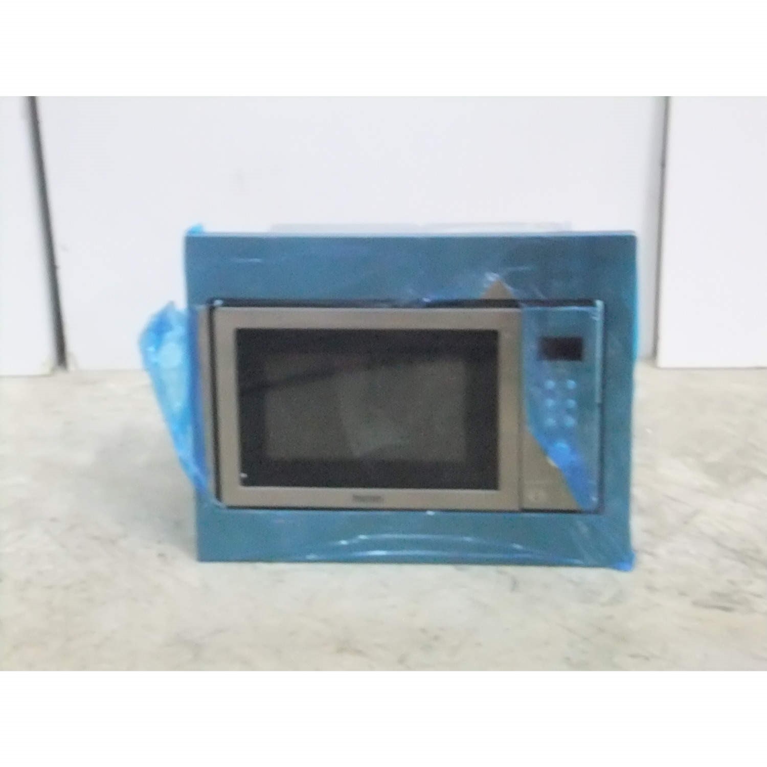 GRADE A3 Moderate Cosmetic Damage Baumatic BMC253SS 25 Litre Builtin Combi Microwave in