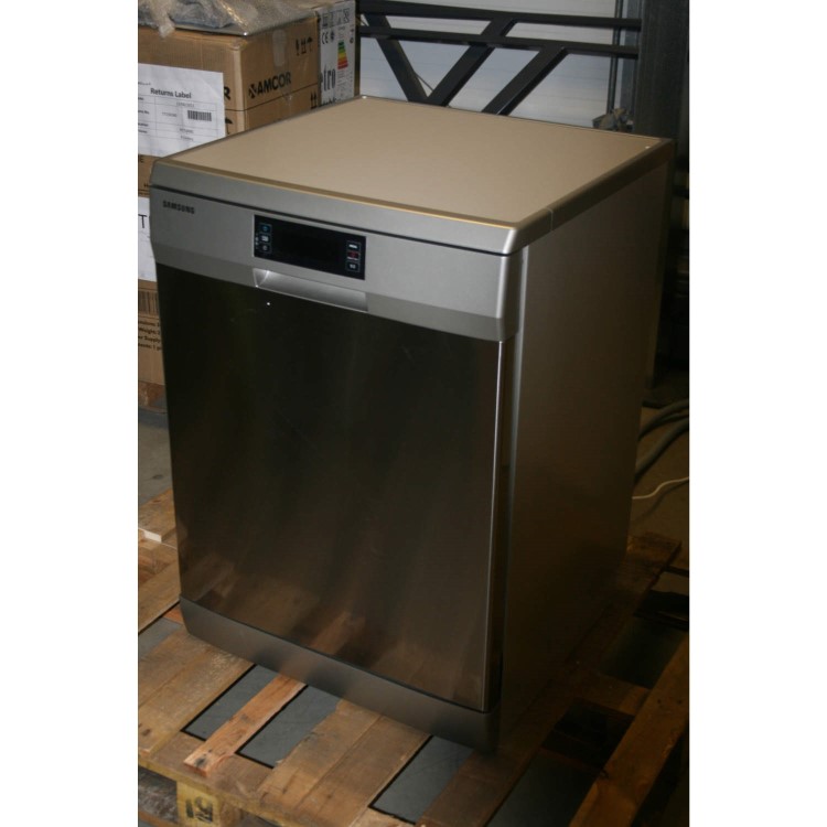GRADE A2 - Minor Cosmetic Damage - Samsung DW-FN320T 12 Place Freestanding Dishwasher - Silver With Stainless Steel Effect Door