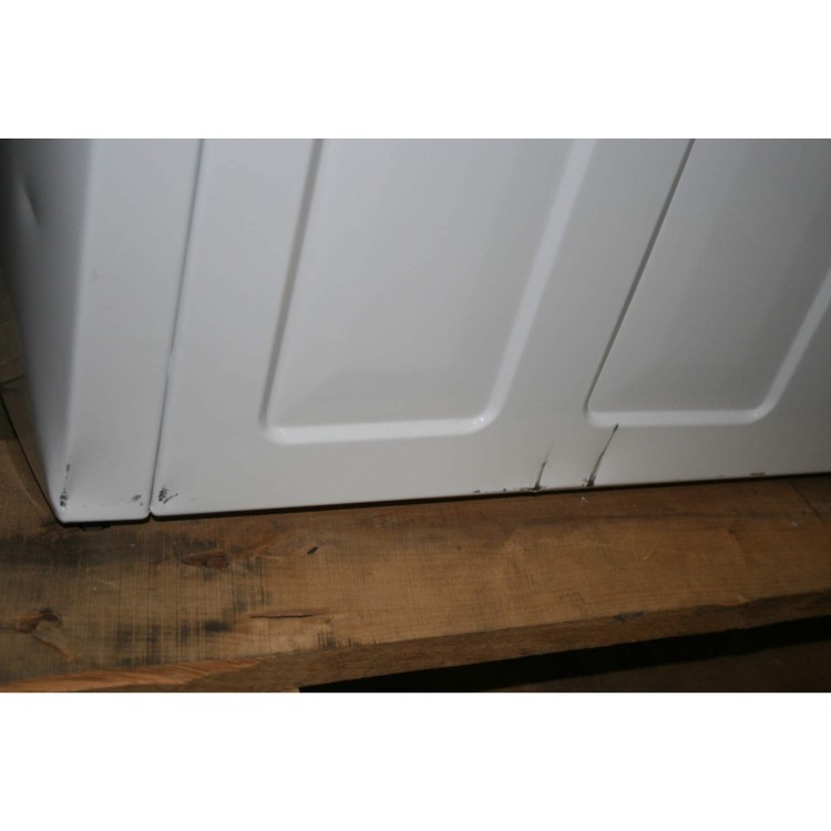 GRADE A2 - Minor Cosmetic Damage - Zanussi ZKG7145 6kg Wash 4kg Dry 1400rpm Freestanding Washer Dryer - White