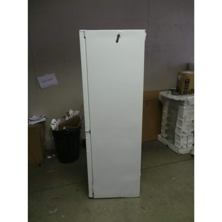 Refurbished GRADE A3 - Moderate Cosmetic Damage - GRADE A2 - Minor Cosmetic Damage - Liebherr CUN3033 NoFrost Freestanding Fridge Freezer In White