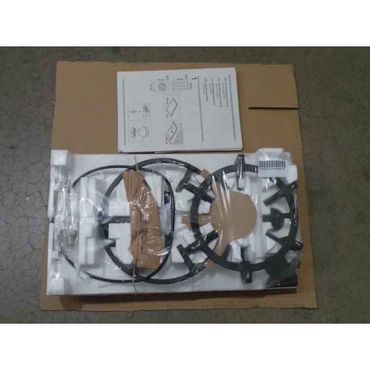 GRADE A2 - Light cosmetic damage - Siemens ER326AB70E 30cm Wok Gas Hob Black