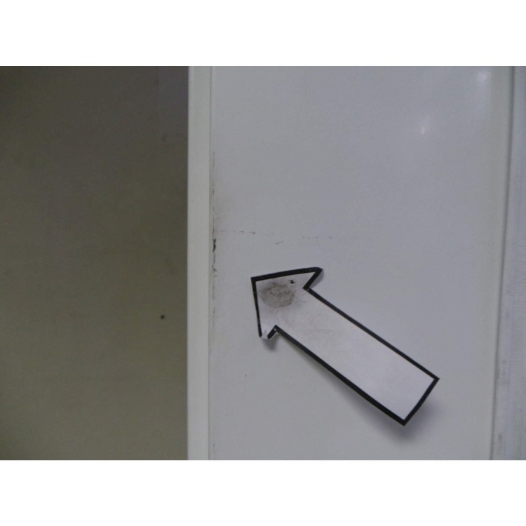 GRADE A2 - Light cosmetic damage - Zanussi ZRT27101WA Free-Standing Fridge Freezer in White
