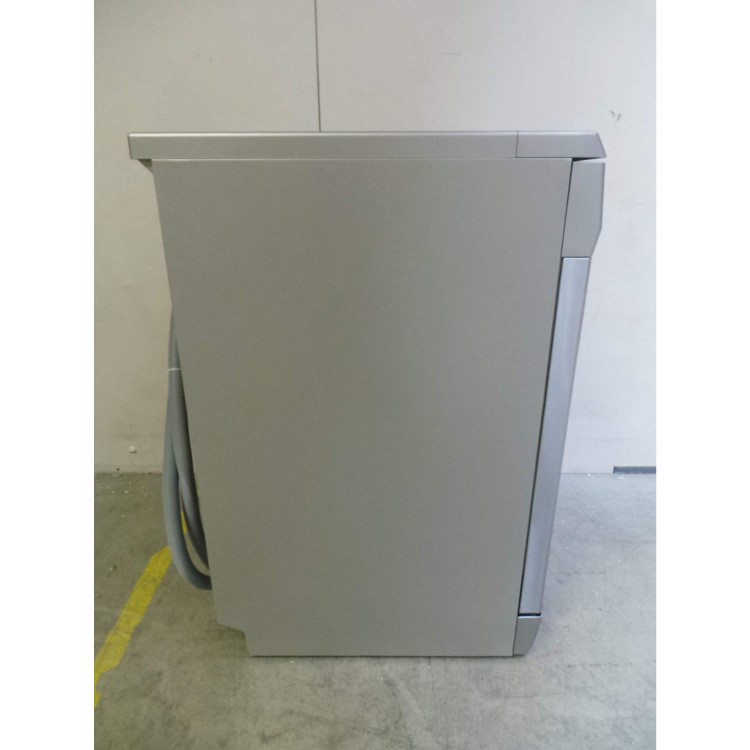 GRADE A2 - Light cosmetic damage - Samsung DW-FN320T 12 Place Freestanding Dishwasher - Silver With Stainless Steel Effect Door