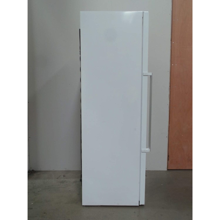 GRADE A2 - Light cosmetic damage - Bosch GSN36AW31G Freestanding Freezer In White