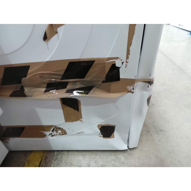 GRADE A2 - Light cosmetic damage - Bosch WTB86590GB 9kg Freestanding Condenser Tumble Dryer White